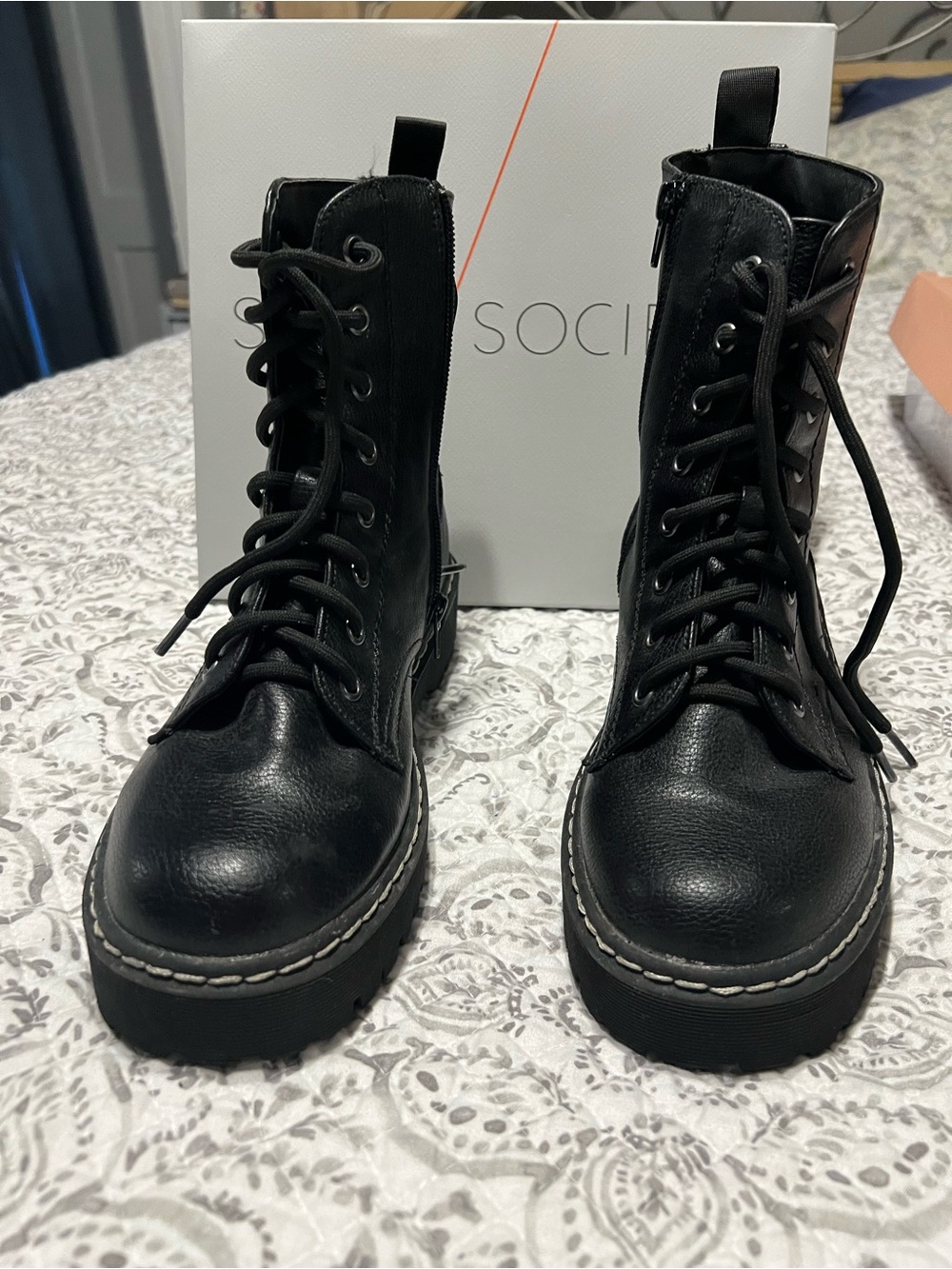 Sincerely Jules (Quest ) Black Lace-Up Platform Combat Boots